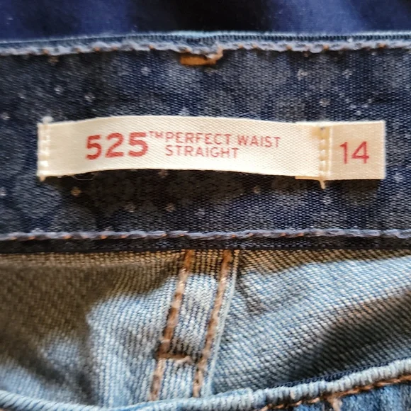 classic Levi's - Picture 2 of 6